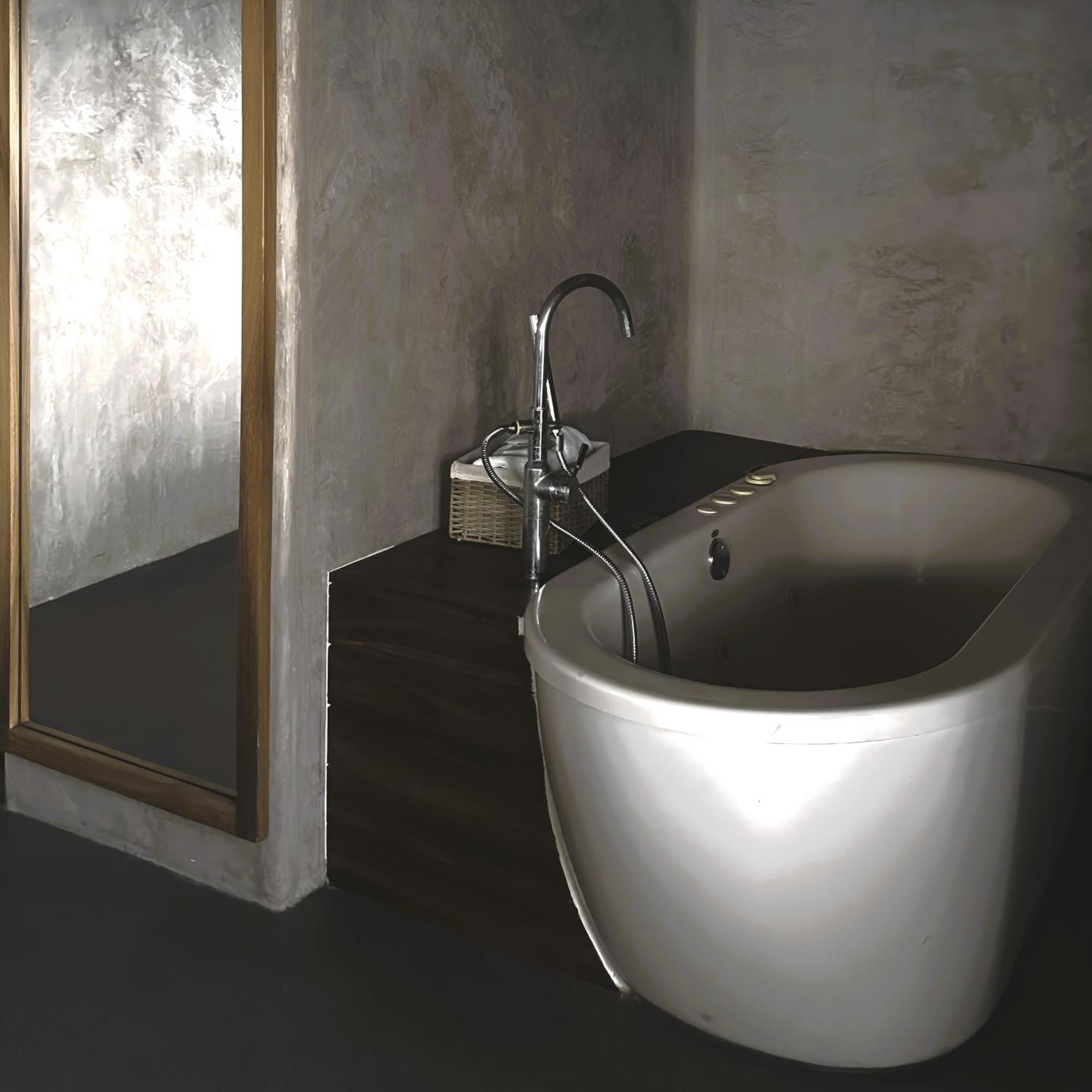 Suite con bañera de hidromasaje - Cama extragrande